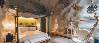 Wenzhou Station Avenue Atour Hotel