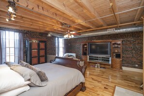 4 habitaciones, escritorio, tabla de planchar con plancha y wifi gratis 