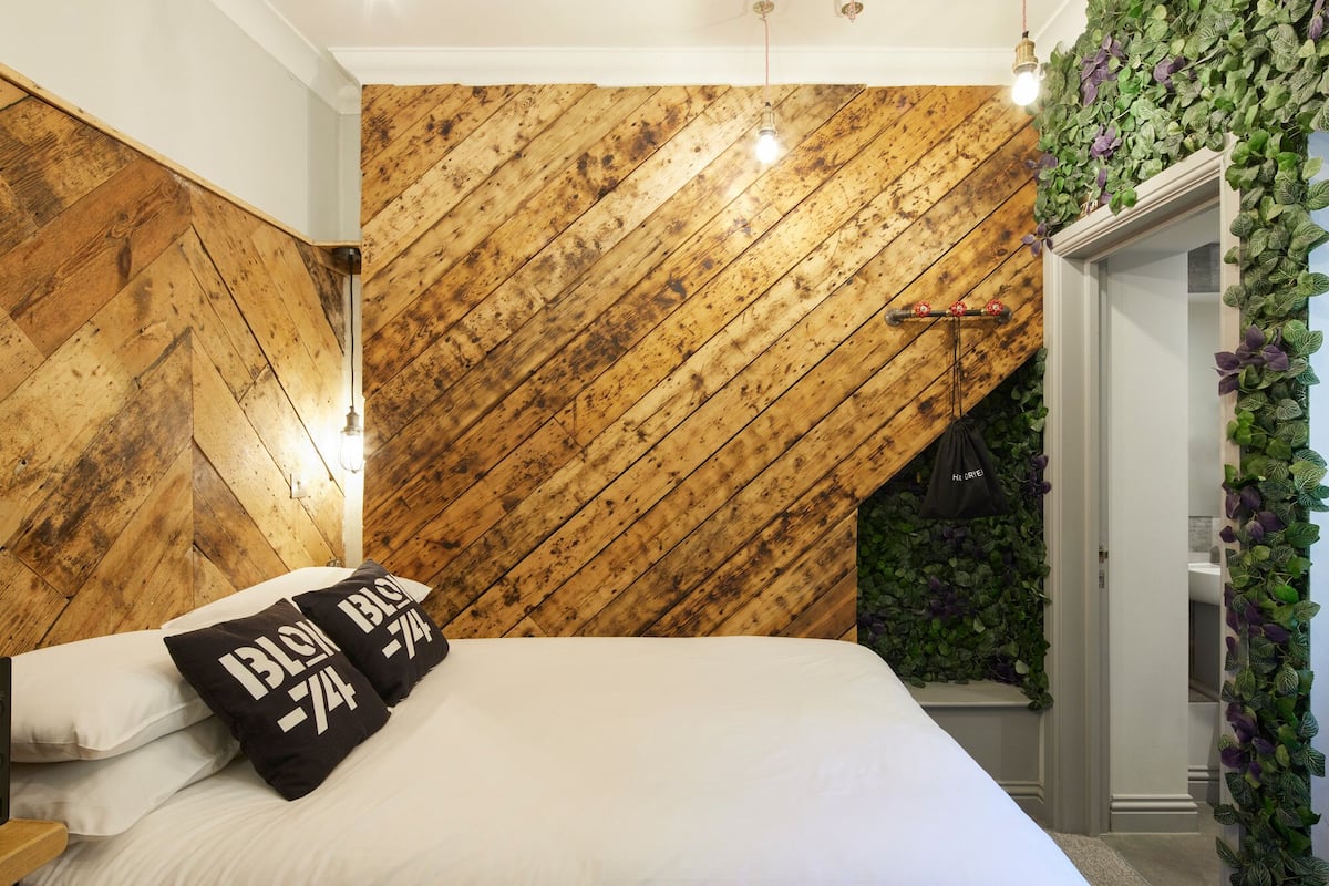 Small Double Room | Individueel gedecoreerd, individueel gemeubileerd