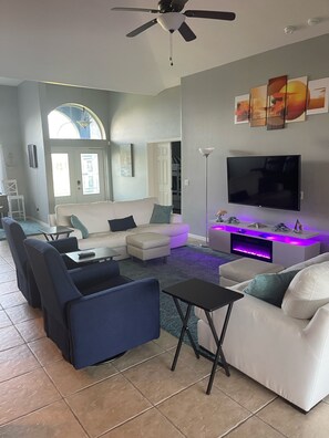 Smart TV, table football