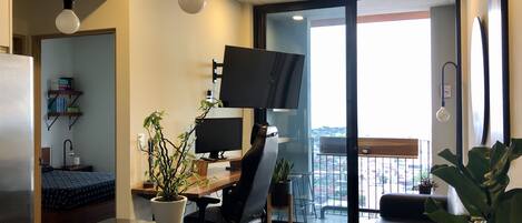 1 bedroom, desk, free WiFi