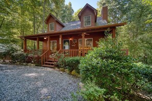 Exterior - Deer Ridge - Fireplace- Hot Tub (Blairsville)