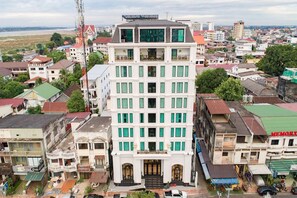 Exterior - Surestay Hotel by Best Western Vientiane (Vientiane)
