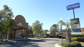 Exterior - Days Inn by Wyndham Ridgeland South Carolina (Ridgeland)