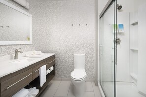 Bathroom - Home2 Suites by Hilton Marysville (Marysville)