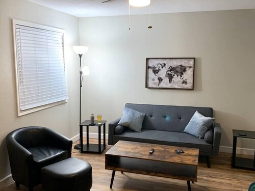 "Air Commando-Condo" Perfect Location in Clovis, NM