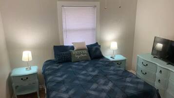 3 bedrooms, iron/ironing board, travel crib, free WiFi