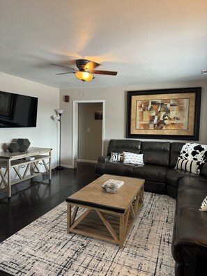 Téléviseur connecté, foyer
