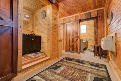 Turning Leaf Cabin 1 in the Red River Gorge• Pet Friendly• Hi Speed 🛜
