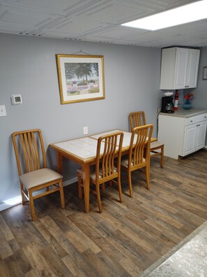 Dining - Great ventnor shore house (Ventnor City)