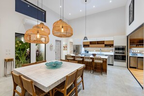 Dining - Eden Roc Villa Luxury 5BR in Hacienda Pinilla (Tamarindo)