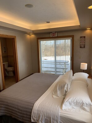 4 間睡房、可攜式嬰兒床、免費 Wi-Fi、床單