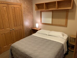4 quartos, berço de viagem, Wi-Fi de cortesia, roupa de cama