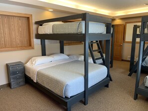 4 bedrooms, travel cot, free WiFi, bed sheets