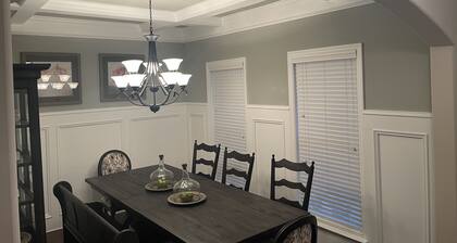 MASTERS RENTAL! 5.8 MILES FROM ANGC!