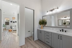 4 bedrooms, iron/ironing board, free WiFi - Our Great Escape by Duncan Real Estate (Anna Maria)