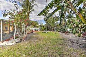 Property grounds - Cape Coral Home w/ Yard < 1 Mi to Dtwn! (Cape Coral)
