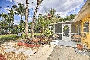 Terrace/patio - Cape Coral Home w/ Yard < 1 Mi to Dtwn! (Cape Coral)