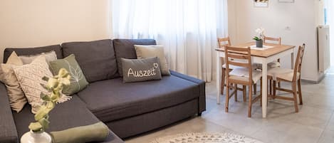 TV, Netflix, streaming services