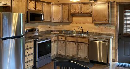 House near Sardis Lake , golf course and Oxford, MS