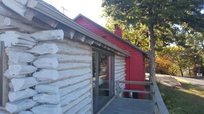 Exterior detail - Rustic Log Cabin (Osage Beach)