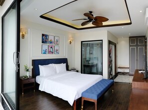 Luxury Villa | 6 bedrooms, in-room safe, iron/ironing board, free WiFi - Bay Villa Halong (Ha Long)