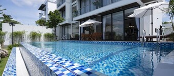 Bay Villa Halong