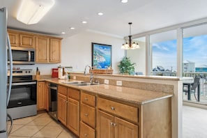 Fridge, microwave, oven, stovetop - Gulf Views at Sanibel 301 – Your Perfect Getaway! (Gulf Shores)