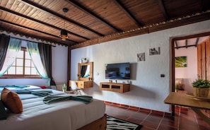 1 habitación, tabla de planchar con plancha, internet y ropa de cama