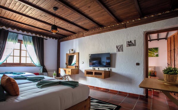 1 غرفة نوم ومكواة/لوح كي وخدمة الإنترنت وملاءات أسرّة