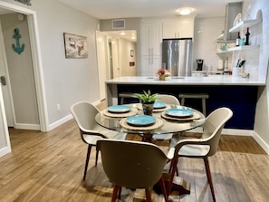 Dining - Heart of Lake LBJ - Premier Location! (Horseshoe Bay)