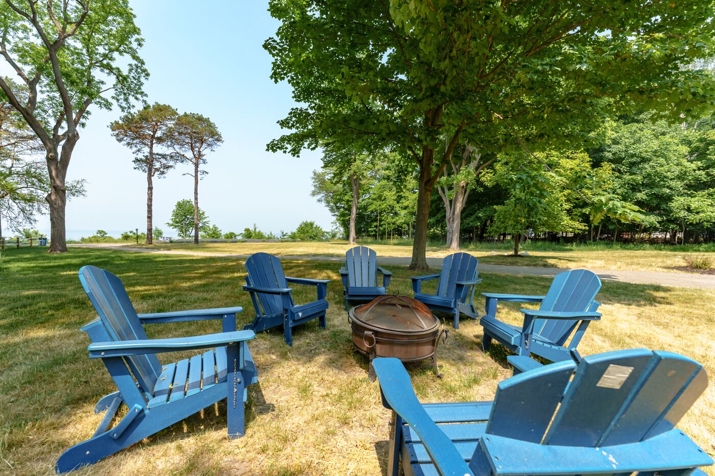 Sunset Lake - Spacious home on Lake Michigan - Firepit overlooking Michigan sunsets