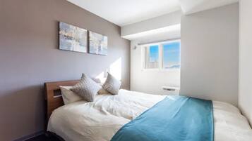 Apartment, Non Smoking | 2 bedrooms, iron/ironing board, free WiFi