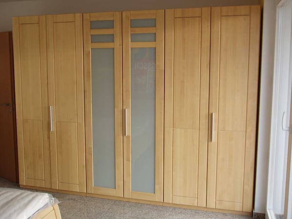 Unclassified image, 1 of 15, button