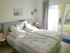 3 Schlafzimmer, Schreibtisch, Reisekinderbett, WLAN