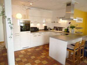 Køleskab, mikrobølgeovn, ovn, opvaskemaskine