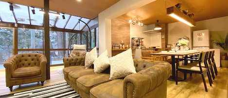 Televisión LCD, Netflix, servicios de streaming