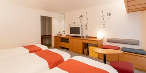 Triple Room, Lake View, Non Smoking | Tempur-Pedic beds, in-room safe, free WiFi, bed sheets - Hotel Tenpyo Naramachi (Nara)