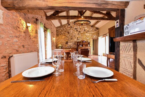 Belle maison de vacances avec piscine clôturée