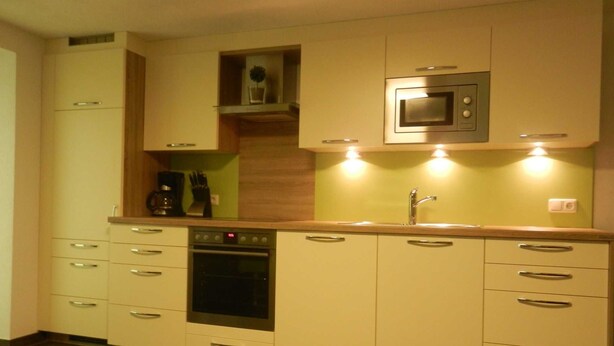 Microwave, highchair