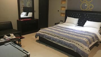 In-room safe, laptop workspace, free WiFi, bed sheets