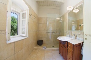 Shower, hair dryer, towels, soap - Stone Cottages, Levanda sea view-shared pool (Kefalonia)
