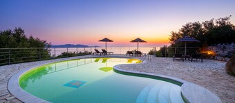 Stone Cottages, Levanda sea view-shared pool