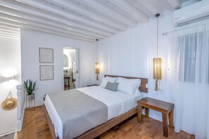 1 bedroom, in-room safe, iron/ironing board, WiFi