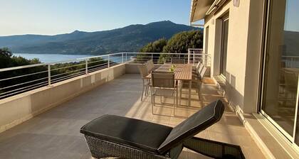 LARGE VILLA WITH SEA VIEW AND POOL FOR 10 PEOPLE