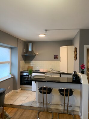 City Apartment, 2 Bedrooms | Private kitchen - City Centre Snug Apartments (Galway)