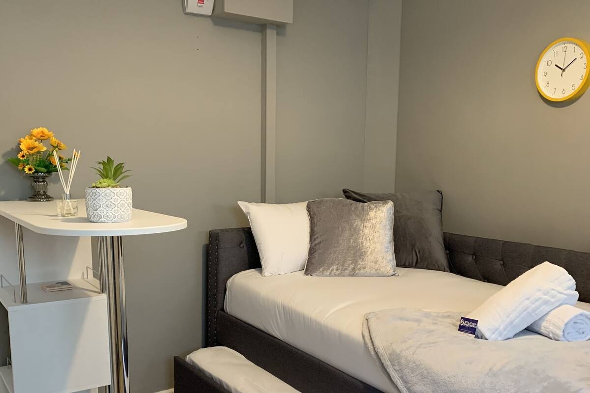 Estúdio urbano, 1 quarto | Wi-Fi de cortesia, individualmente decorados, individualmente mobiliados