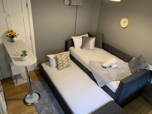 City Studio, 1 Bedroom - City Centre Snug Apartments (Galway)