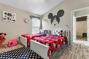 5 bedrooms, iron/ironing board, travel crib, free WiFi