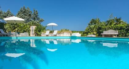 Sea view apartment with large garden and panoramic pool - VillaCapodarco